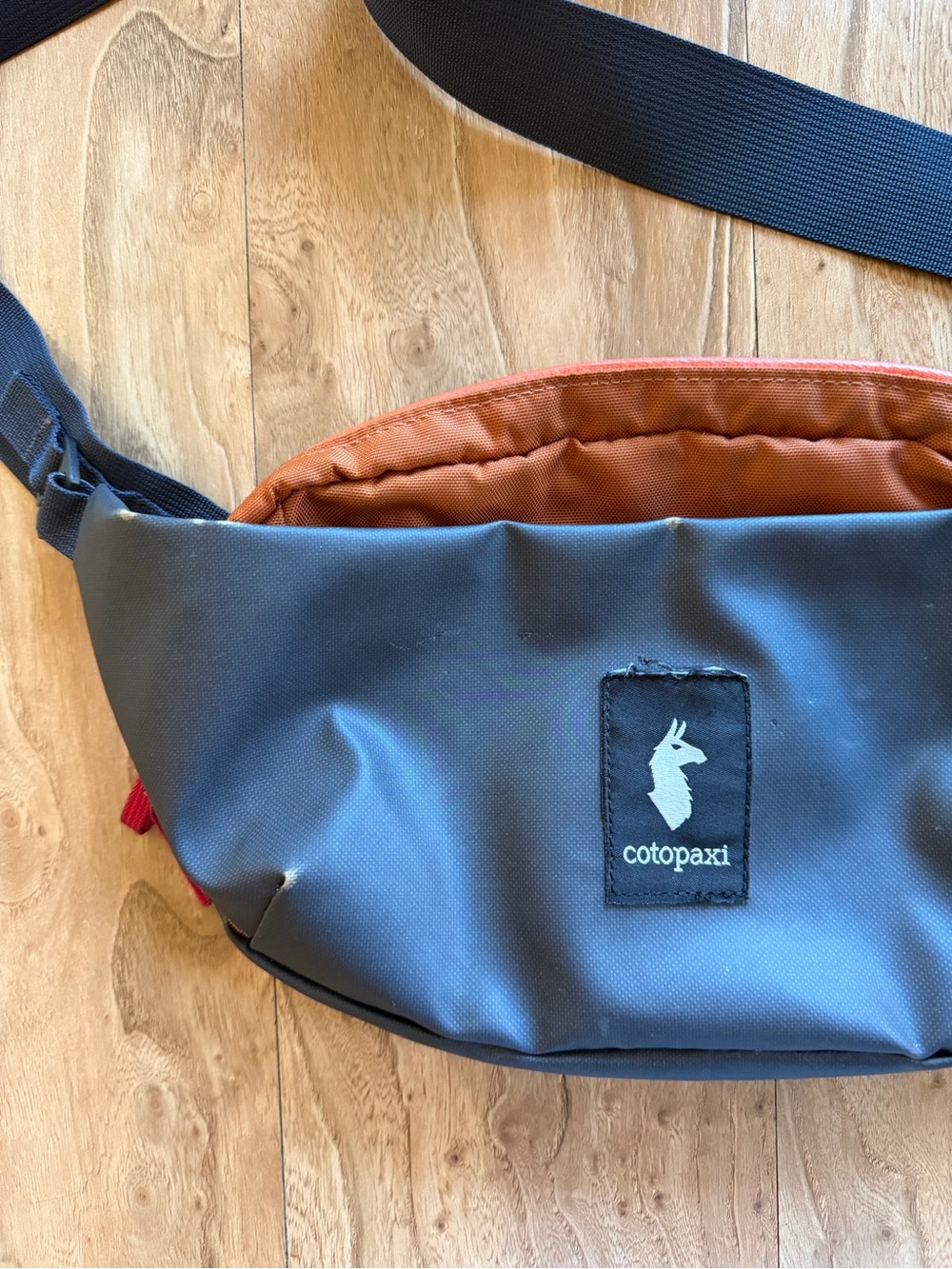 Cotopaxi Coso 2L crossbody bag pack - Picture 3 of 4